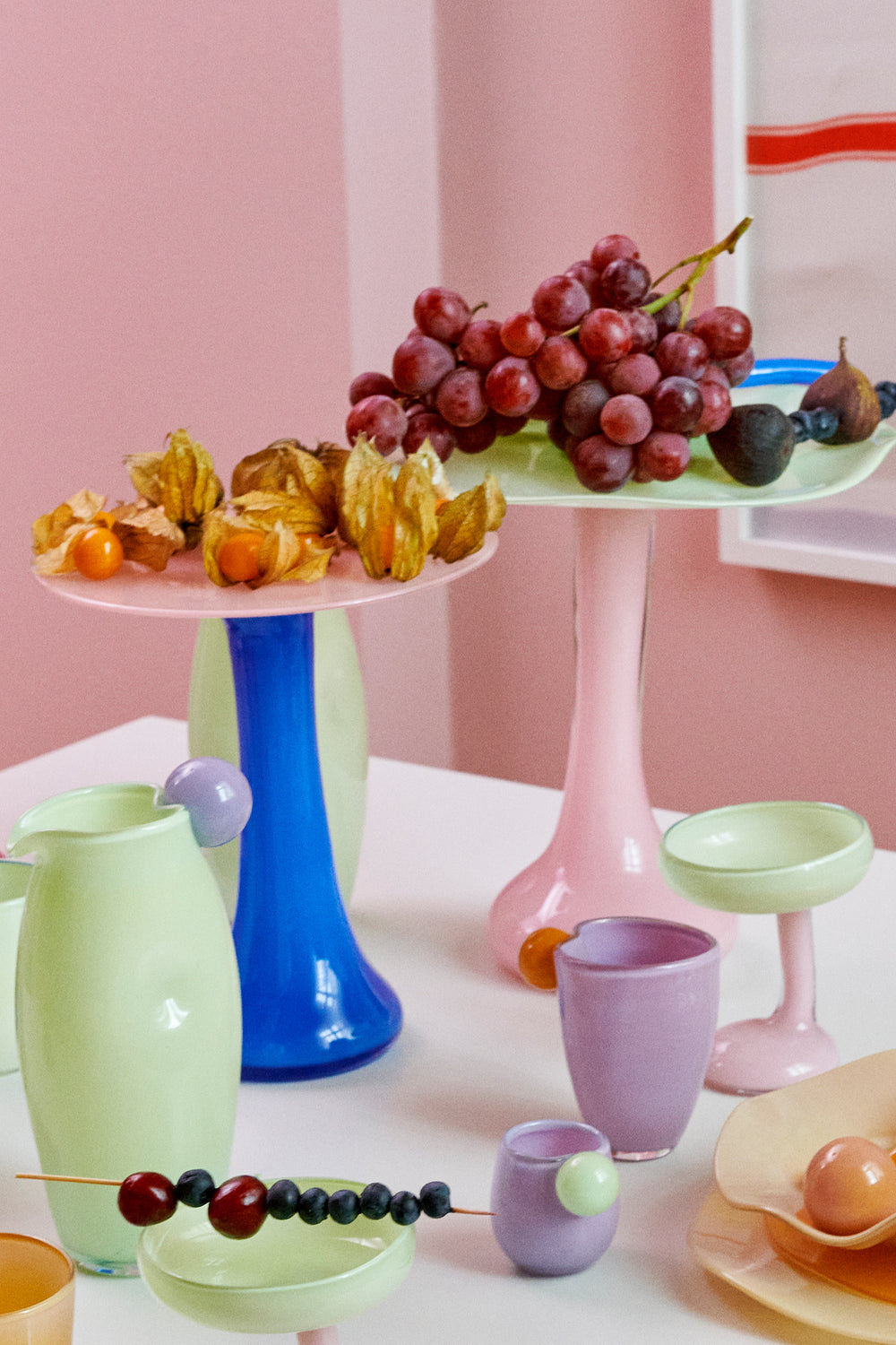 Cake Pedestal Medi Milky Rose & Blue Lollipop