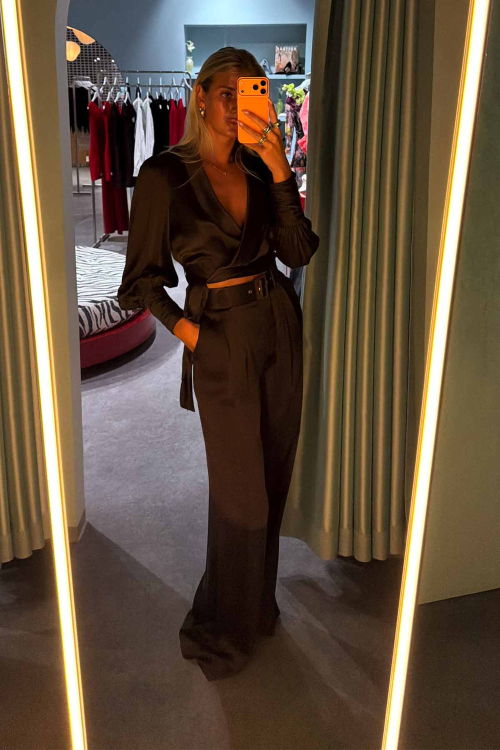 Silk Tuck Pant