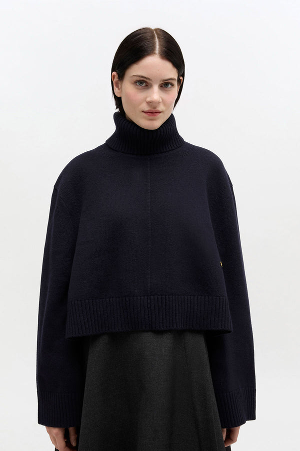 Compact Wool Turtleneck