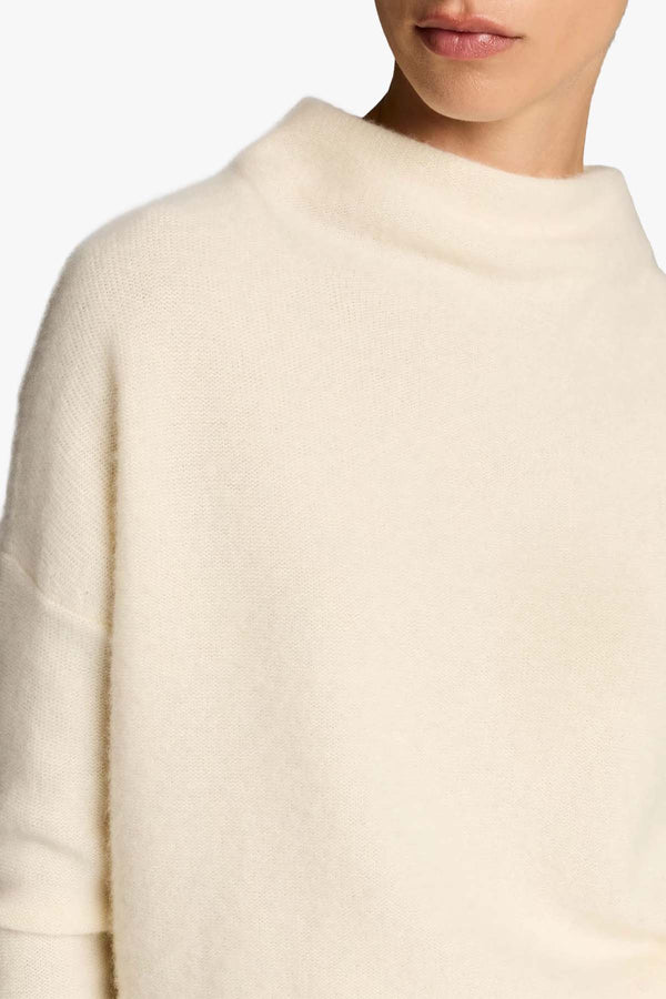 Boiled Funnel Neck Pullover