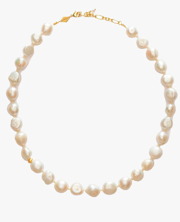 Stellar Pearly Necklace