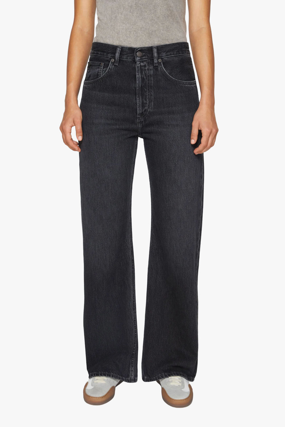 2021F Straight Jeans