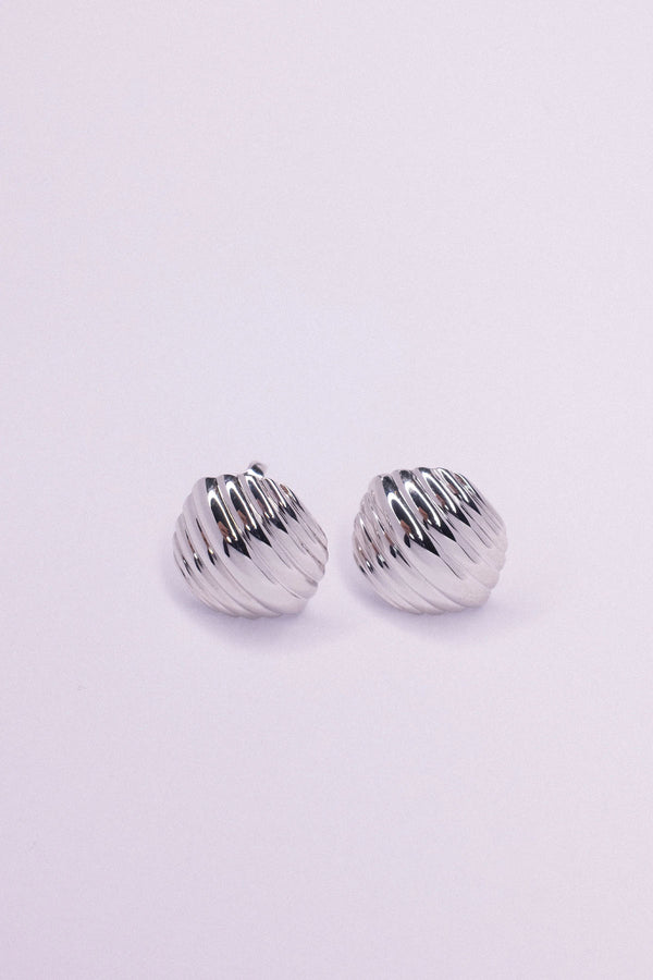 Madeleine Studs Small