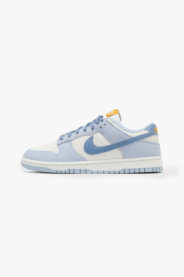 W Nike Dunk Low SE