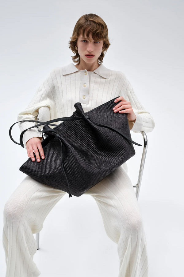 XL Mochi  Woven Raffia