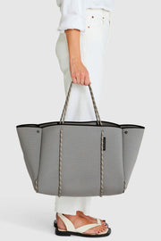 Escape tote