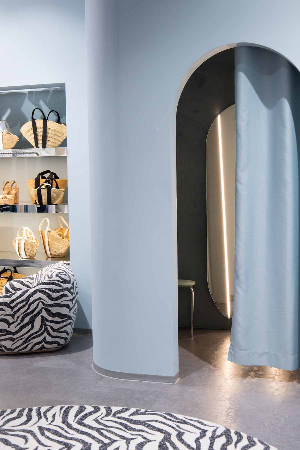 Bestillingsvare: Peggy Light Blue  Paint 2,7L