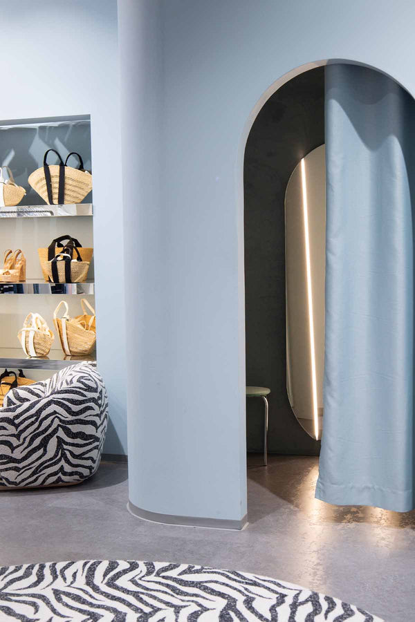 Bestillingsvare: Peggy Light Blue  Paint 2,7L