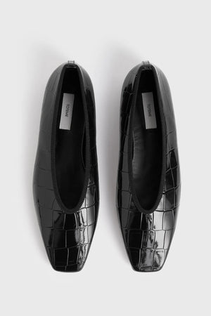 Minimalist Croco-Embossed Ballerinas