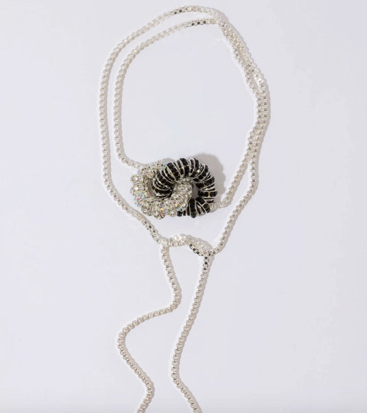 Knot Box Chain Tie