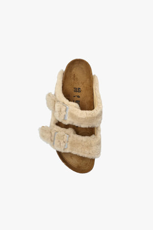 Arizona Shearling Rivet Logo