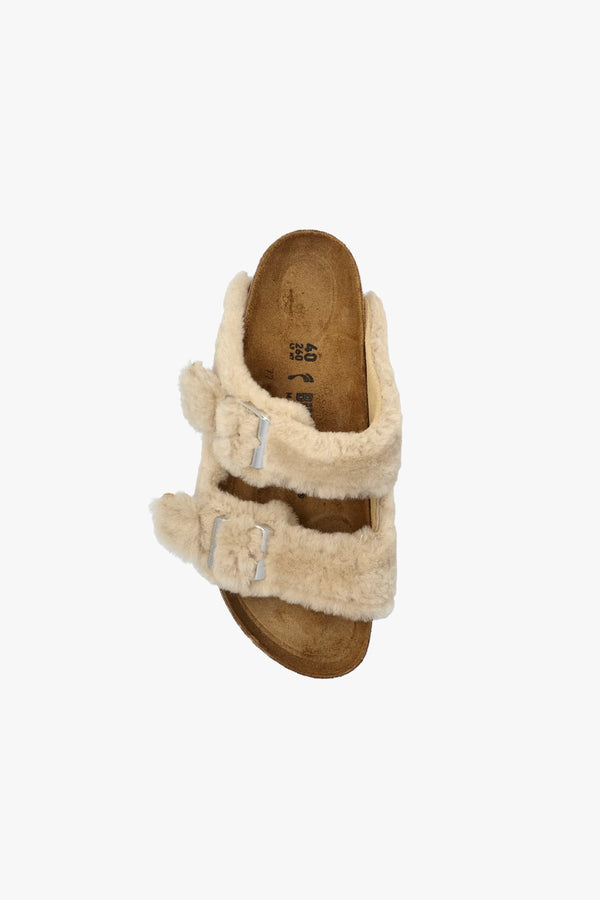 Arizona Shearling Rivet Logo