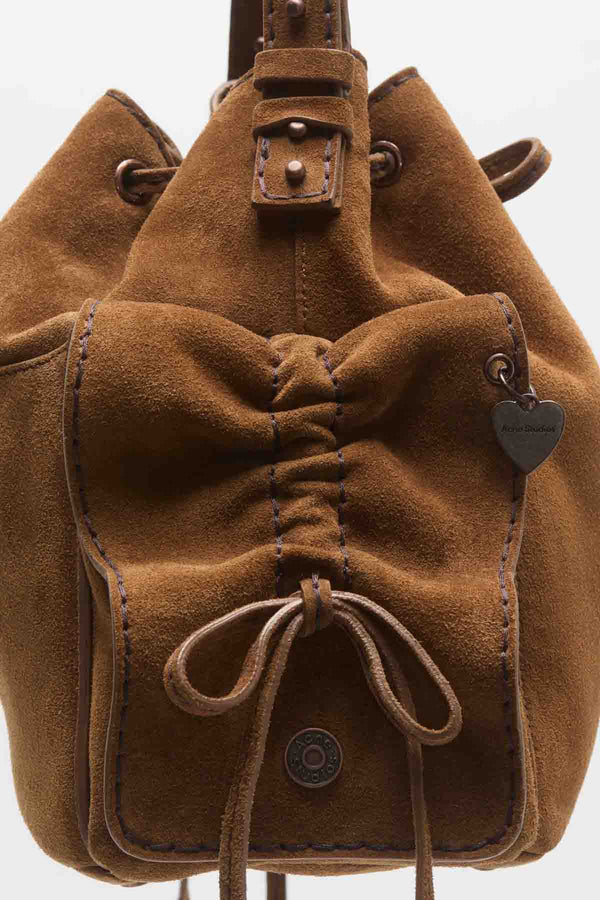 Multipocket Bucket Suede