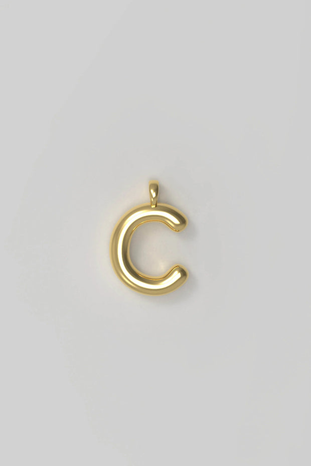 Letter charm Small C - Gold plated