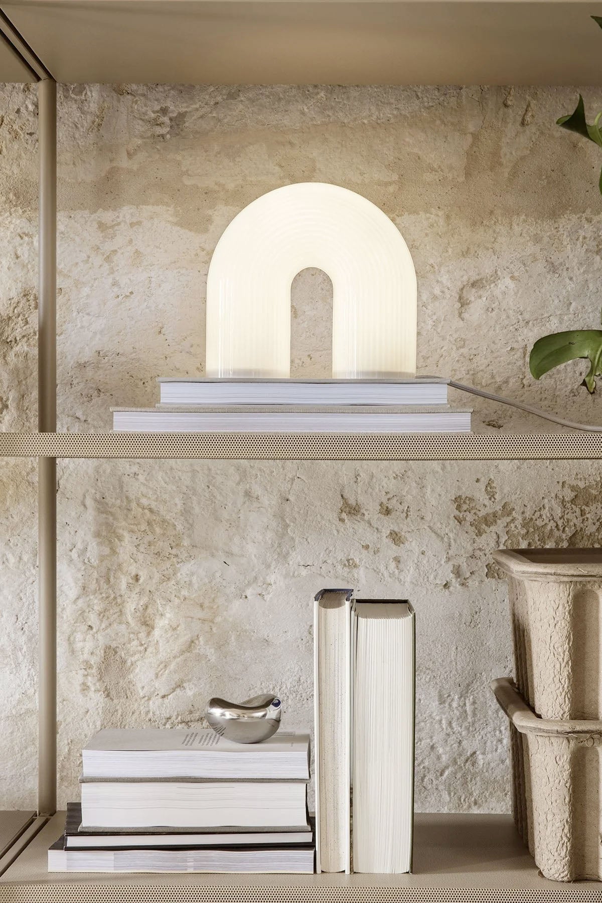 Vuelta Table Lamp