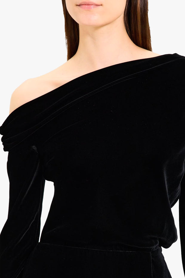 Asymmetrisk off-shoulder mini kjole